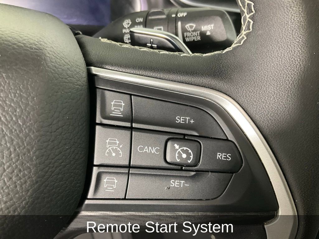 Used 2024 Jeep Grand Cherokee Altitude image 23