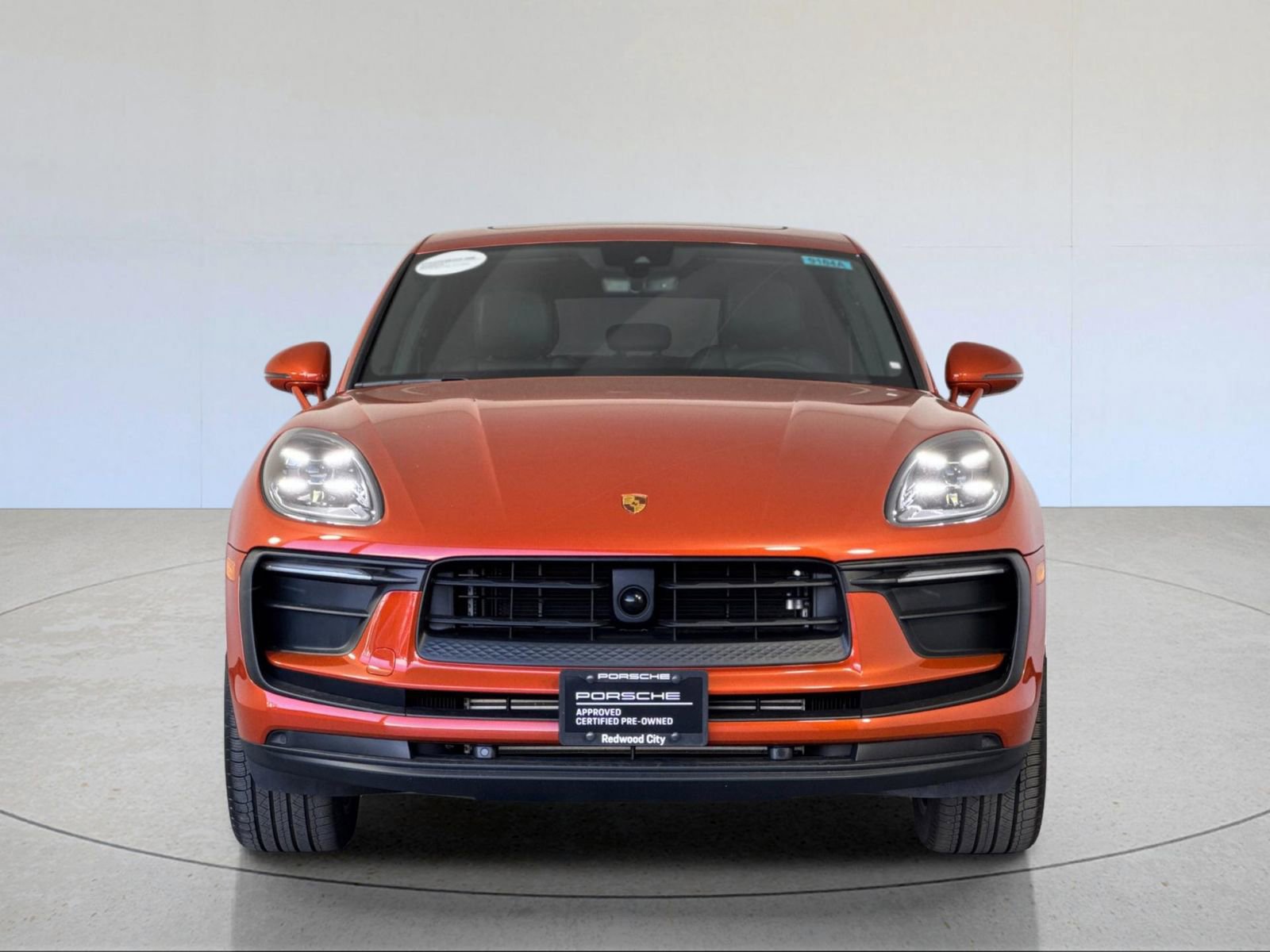 Certified 2025 Porsche Macan image 11