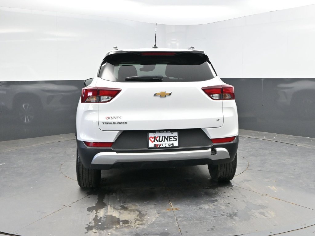 Used 2025 Chevrolet TrailBlazer LT FWD image 6