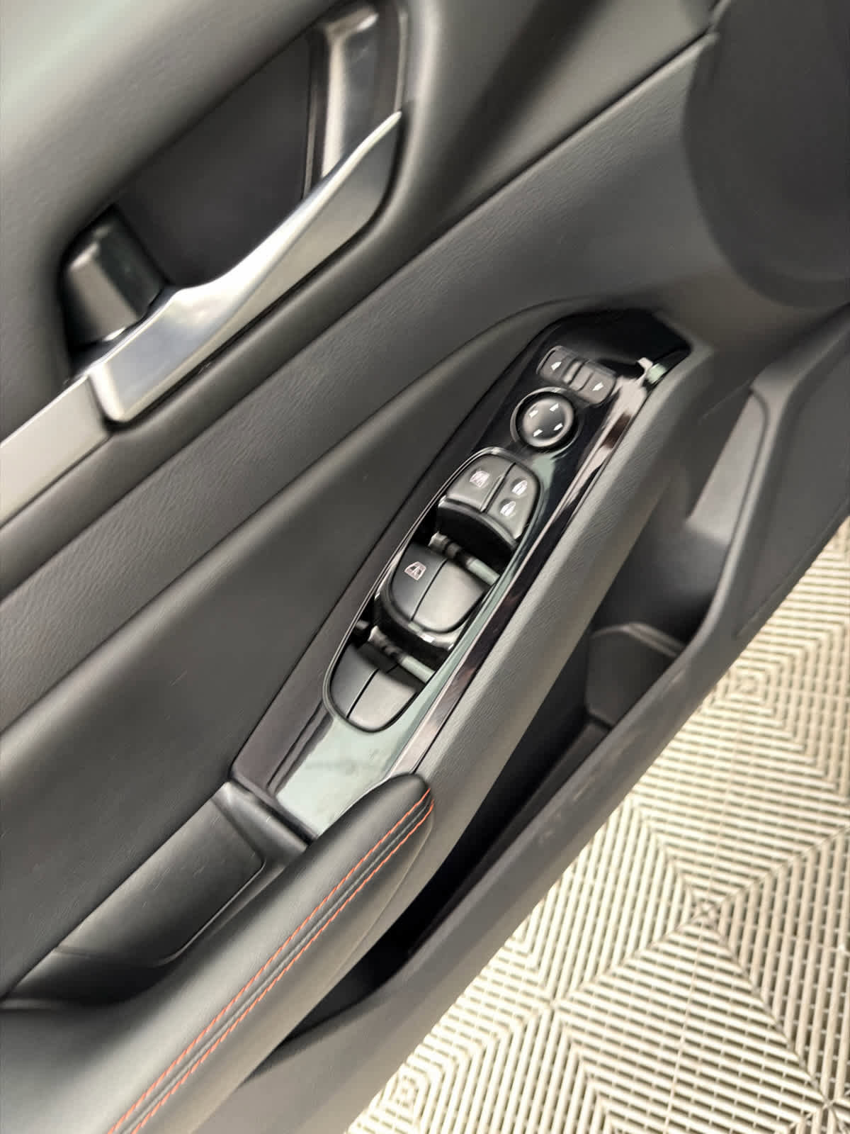 Used 2025 Nissan Altima 2.5 SR image 22