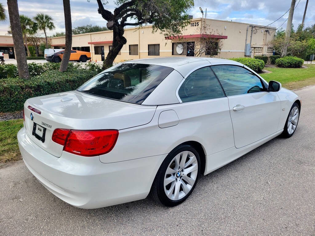 Used 2012 BMW 328i Convertible image 8
