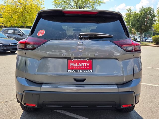 New 2026 Nissan Rogue SV FWD image 4