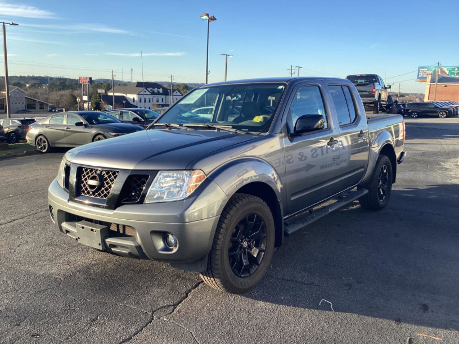 Used 2021 Nissan Frontier SV w/ Midnight Edition Floor Mats image 1
