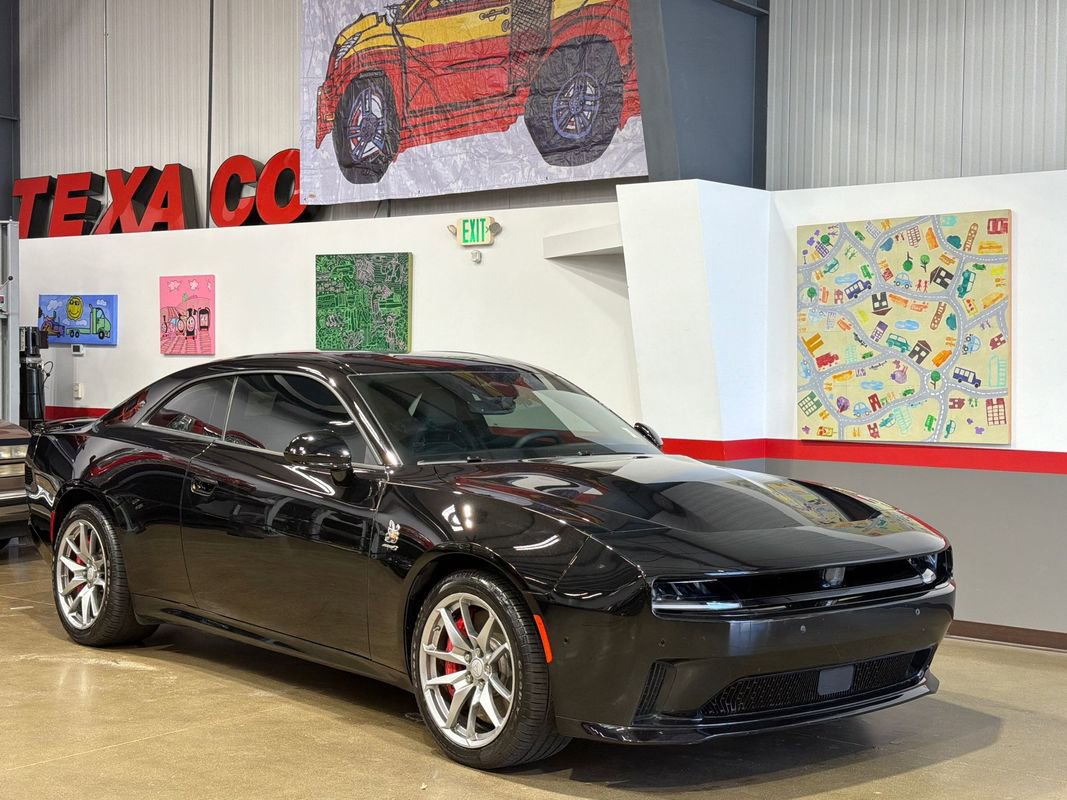 Used 2025 Dodge Charger Daytona Scat Pack AWD/4WD image 9