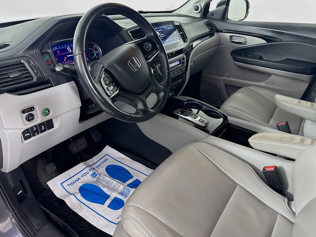 Used 2022 Honda Pilot Touring image 11
