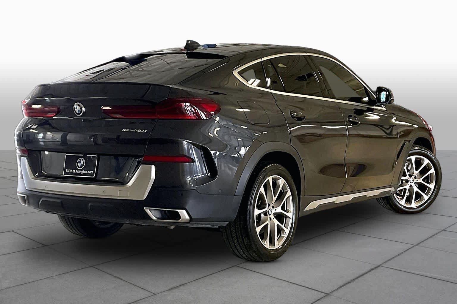 Used 2021 BMW X6 xDrive40i w/ Executive Package 2 AWD/4WD image 12