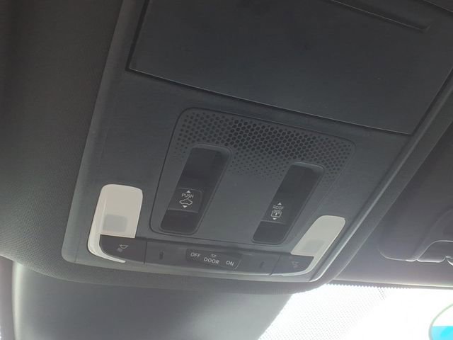 Used 2025 Honda Pilot Black Edition image 21