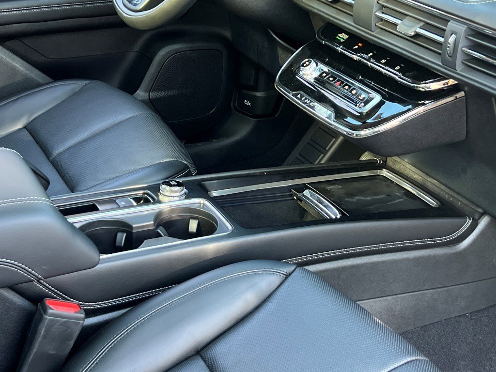 New 2026 Lincoln Corsair Reserve w/ Jet Appearance Package image 10
