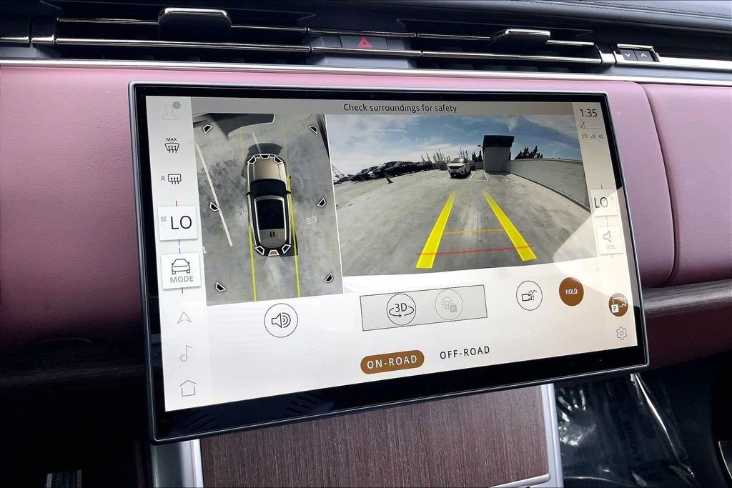 Used 2025 Land Rover Range Rover SE image 14
