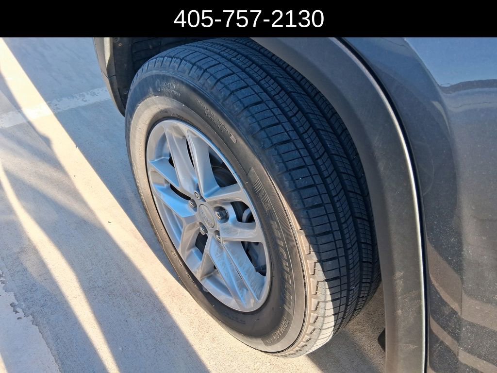 Used 2023 Jeep Grand Cherokee L Laredo w/ Trailer Tow Group (B) image 12