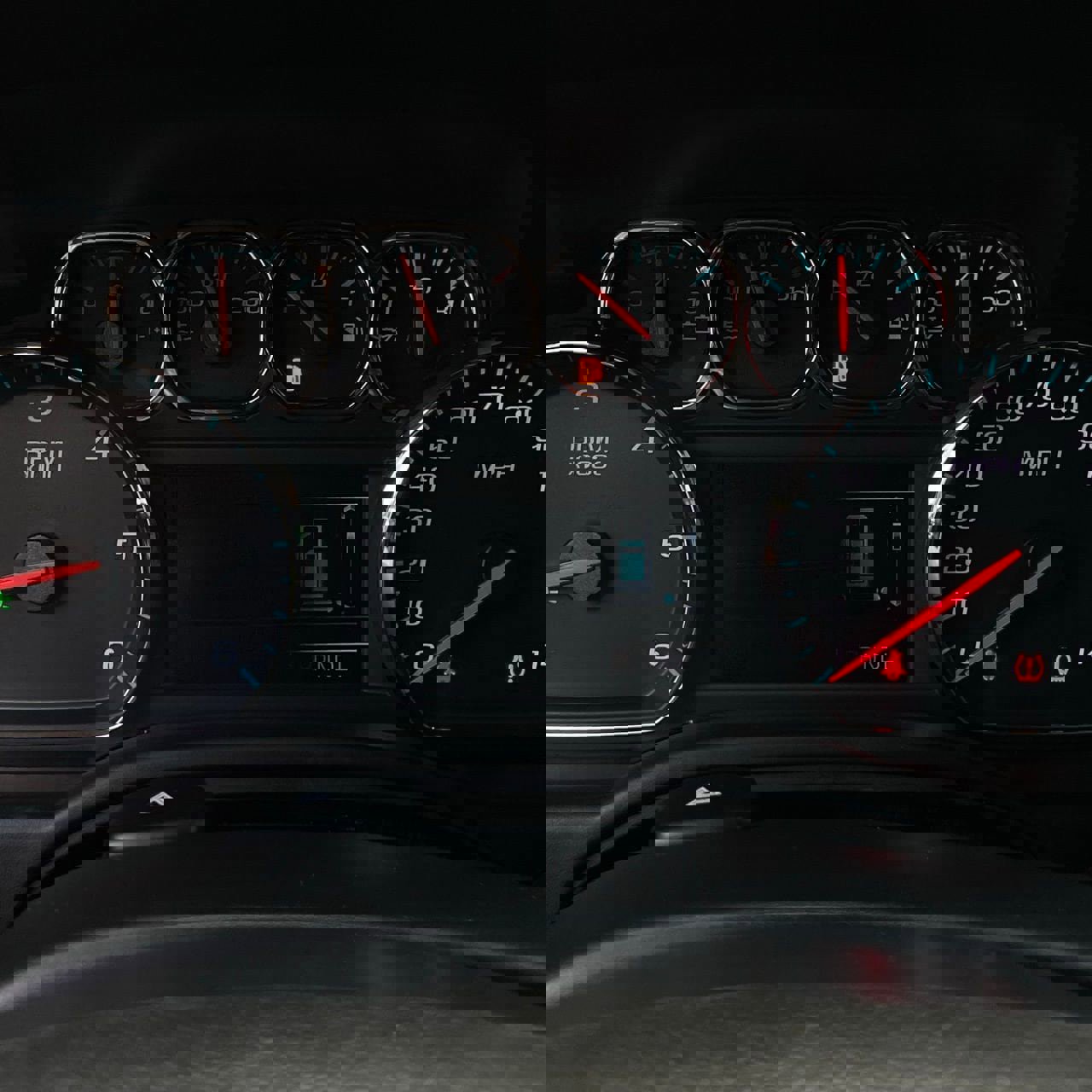 Used 2019 Chevrolet Suburban LS w/ All-Season Package RWD image 15