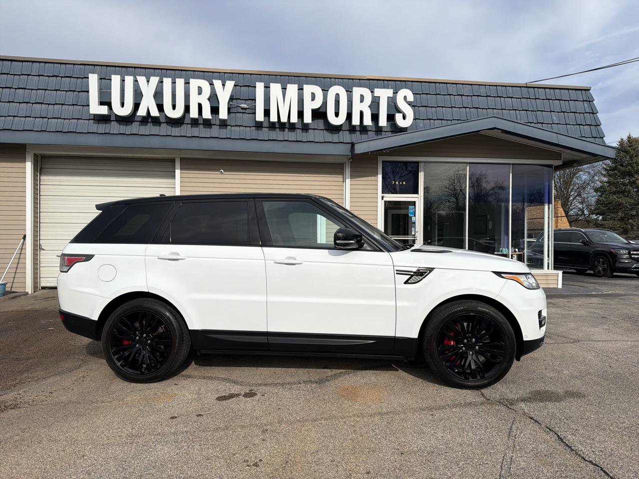 Used 2016 Land Rover Range Rover Sport Supercharged image 3