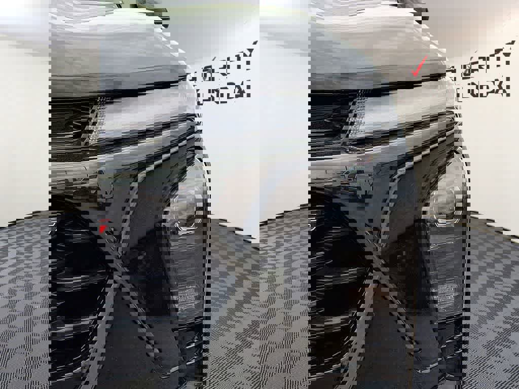 Used 2024 Chevrolet Trax RS w/ Sunroof Package image 8