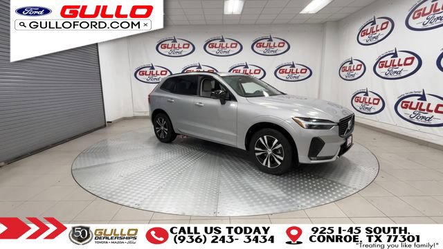 Used 2025 Volvo XC60 B5 Core AWD/4WD image 2