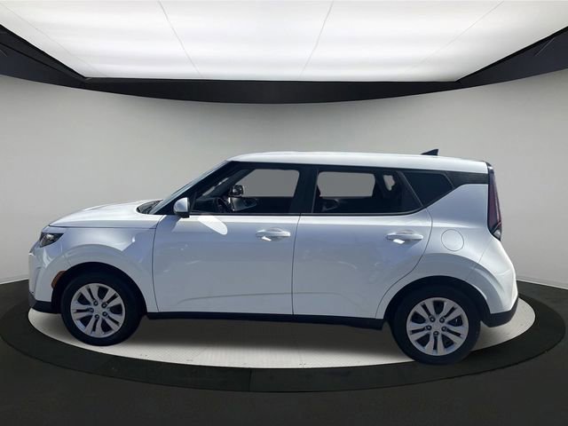 Used 2023 Kia Soul LX image 11