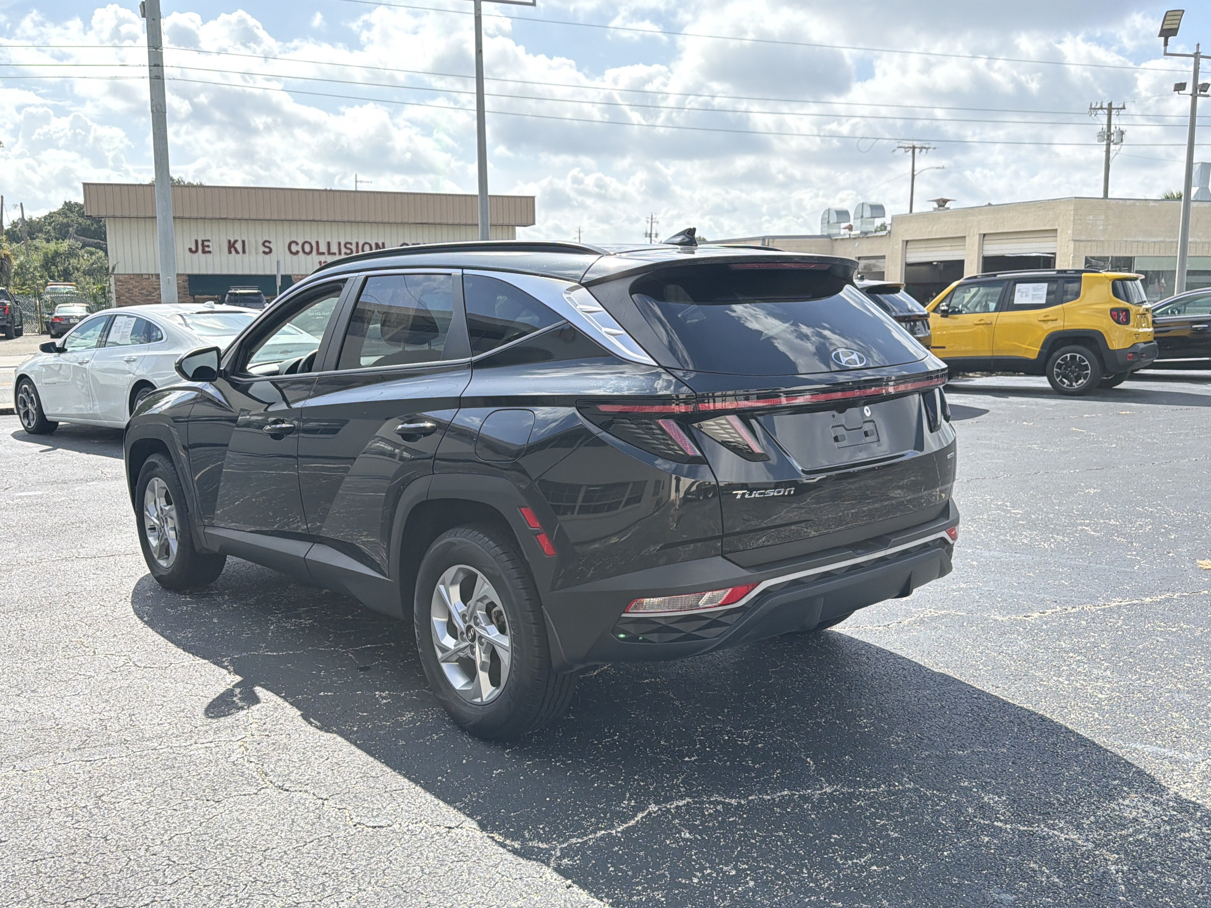 Used 2023 Hyundai Tucson SEL AWD/4WD image 5
