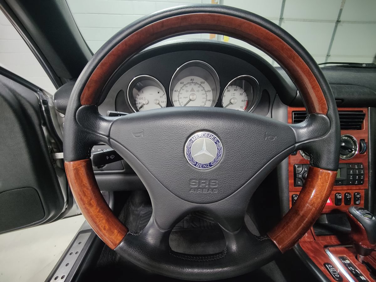 Used 2004 Mercedes-Benz SLK 320 image 27
