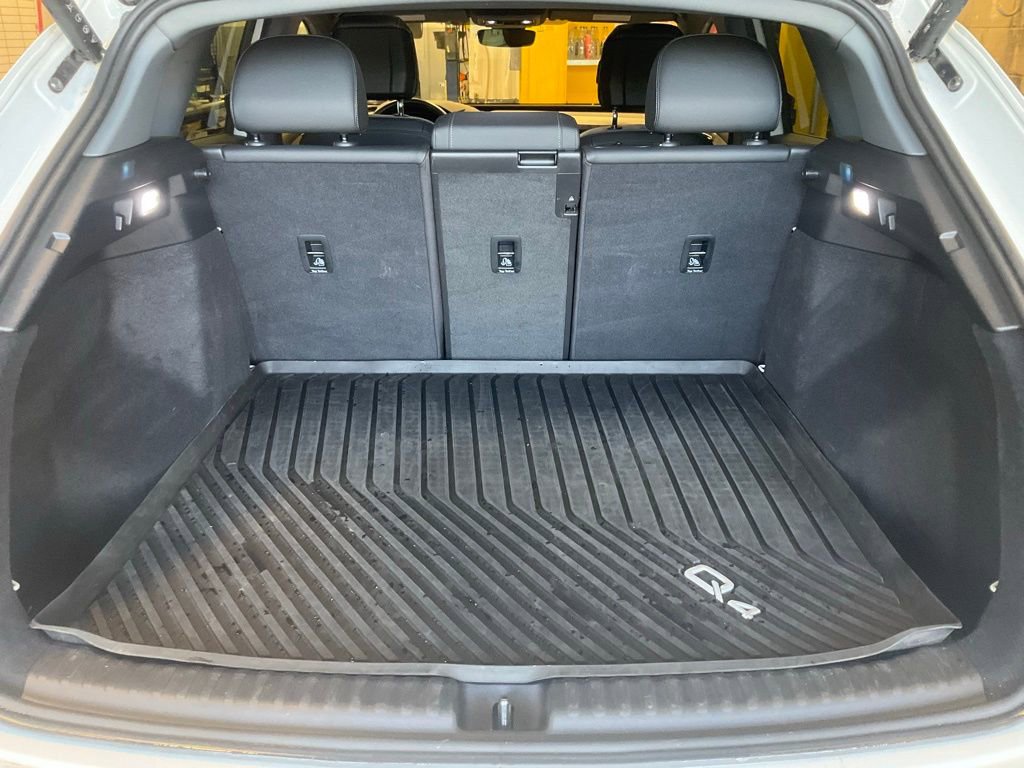 Used 2022 Audi Q4 e-tron Prestige AWD/4WD image 28