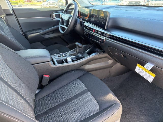New 2026 Kia Sorento LX FWD image 21