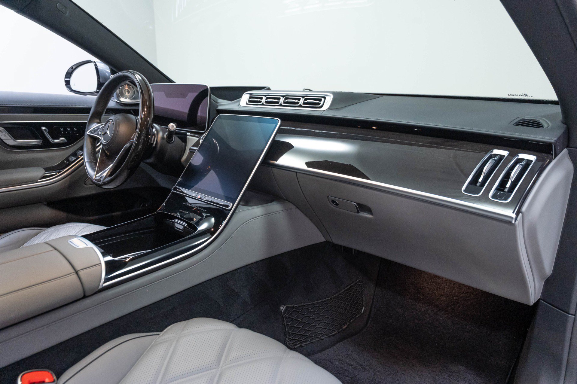 Used 2024 Mercedes-Benz Maybach S 680 4MATIC image 32