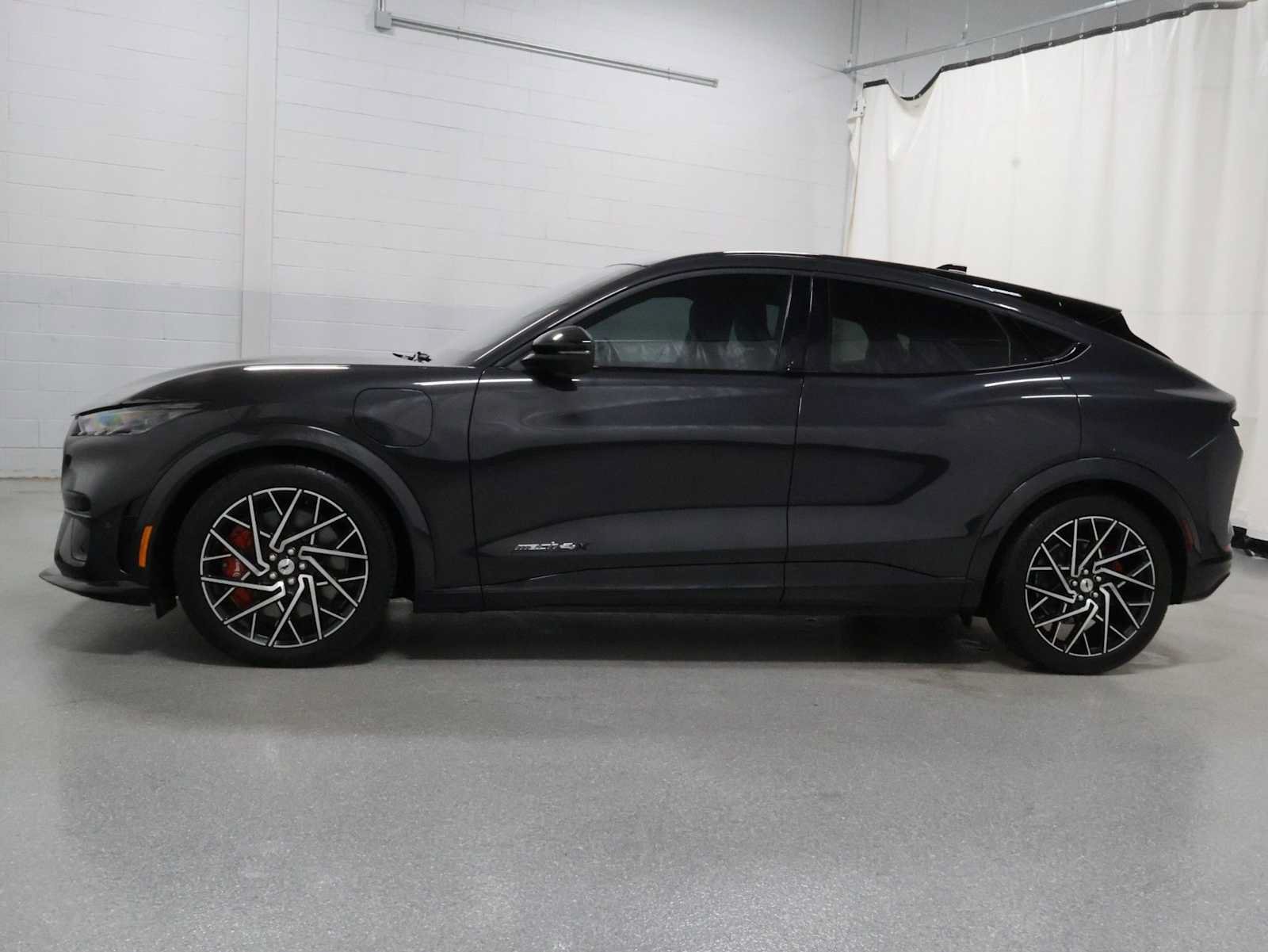 Used 2022 Ford Mustang Mach-E GT w/ GT Performance Edition AWD/4WD video 2