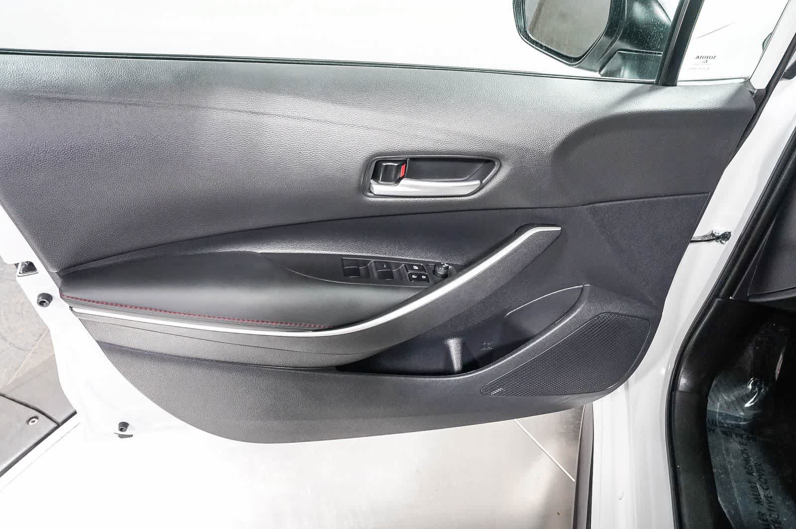 Used 2024 Toyota Corolla SE FWD image 21