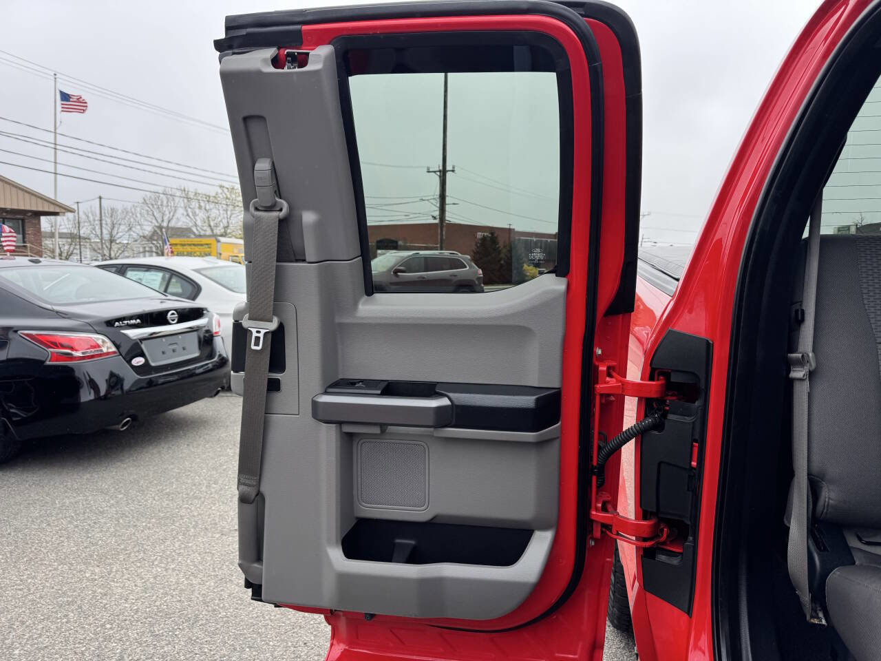 Used 2015 Ford F150 XLT w/ Equipment Group 301A Mid AWD/4WD image 31