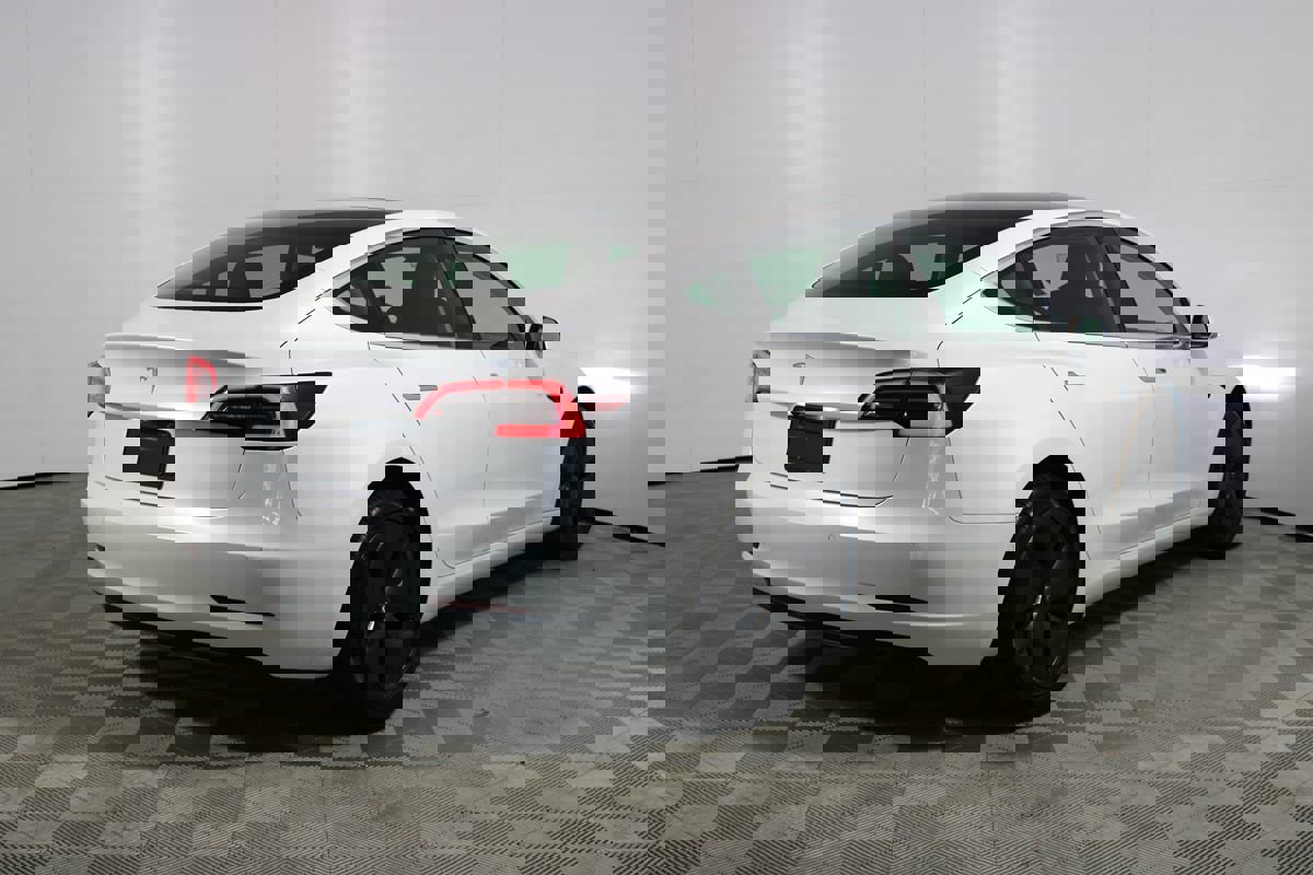 Used 2020 Tesla Model 3 Standard Range Plus image 28