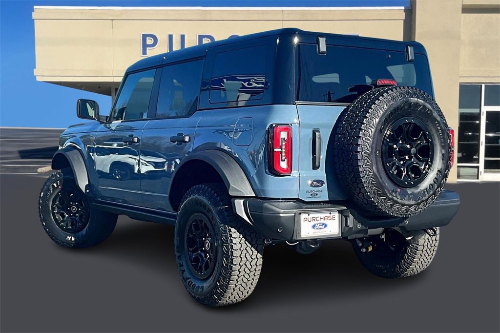 New 2025 Ford Bronco Badlands w/ Sasquatch Package image 3