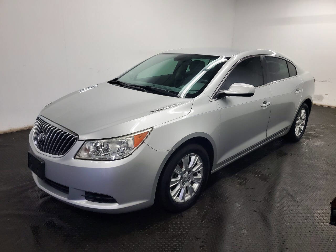 Used 2013 Buick LaCrosse image 1