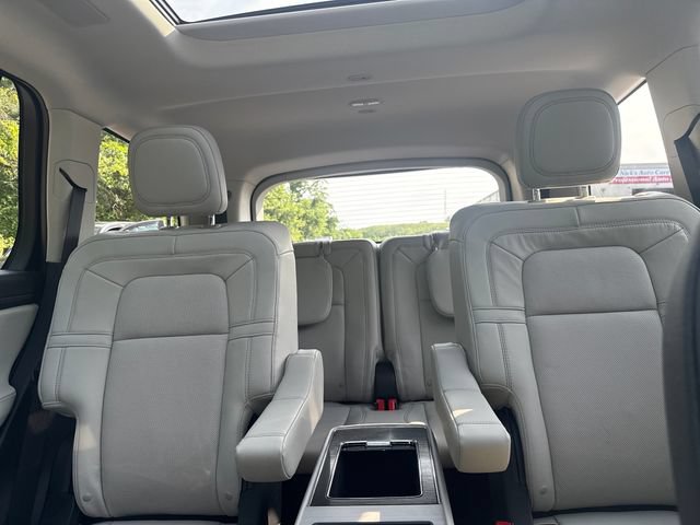 Used 2025 Lincoln Aviator Reserve w/ Equipment Group 201A AWD/4WD image 36
