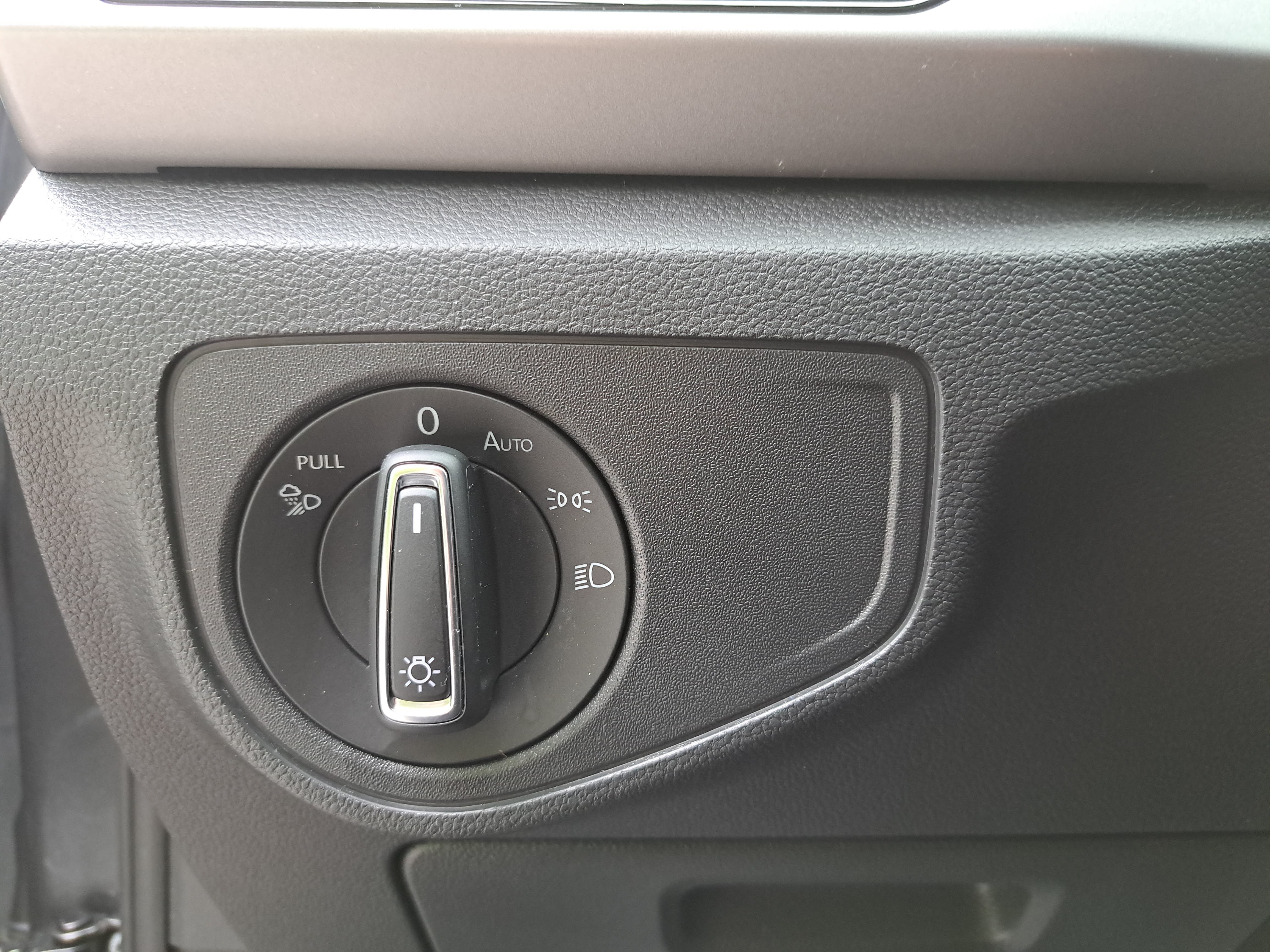 Used 2021 Volkswagen Atlas SEL AWD/4WD image 27