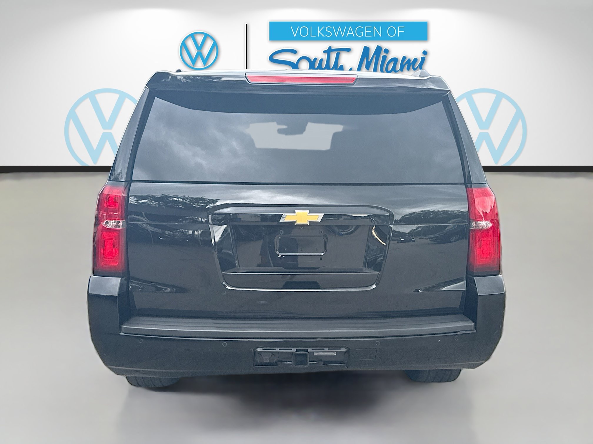 Used 2020 Chevrolet Suburban LT w/ Luxury Package RWD image 6