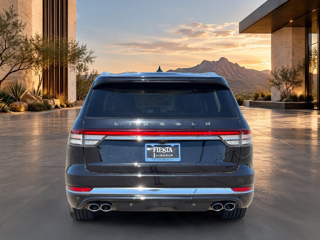 Certified 2023 Lincoln Aviator Black Label w/ Class IV Trailer Tow Package AWD/4WD image 5