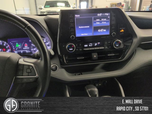 Used 2020 Toyota Highlander XLE w/ Protection Package #3 image 17
