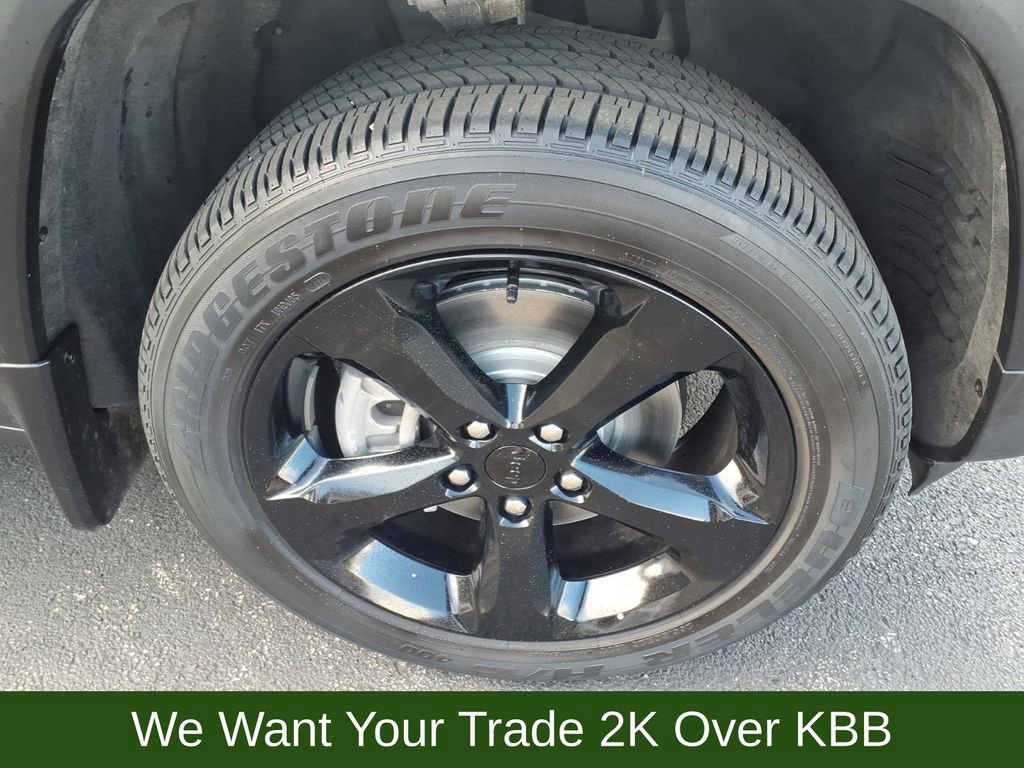 Used 2024 Jeep Grand Cherokee L Altitude image 24