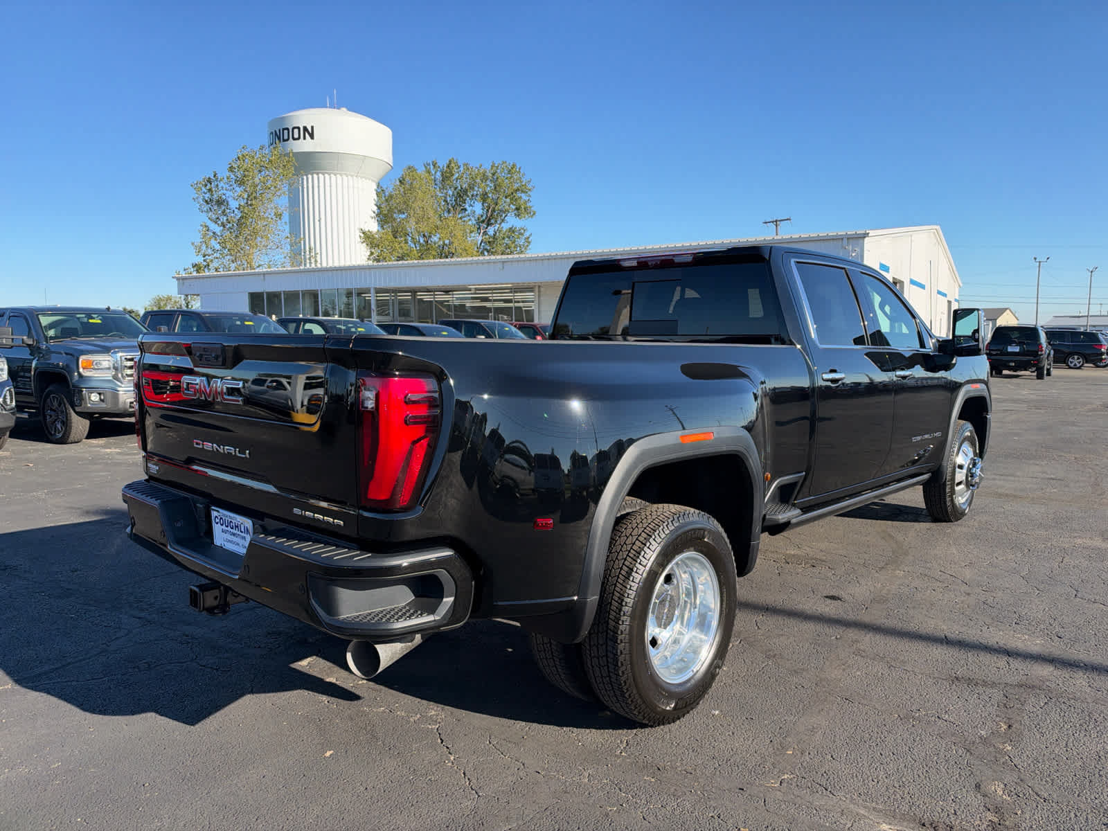 New 2026 GMC Sierra 3500 Denali w/ Denali Reserve Package AWD/4WD image 5