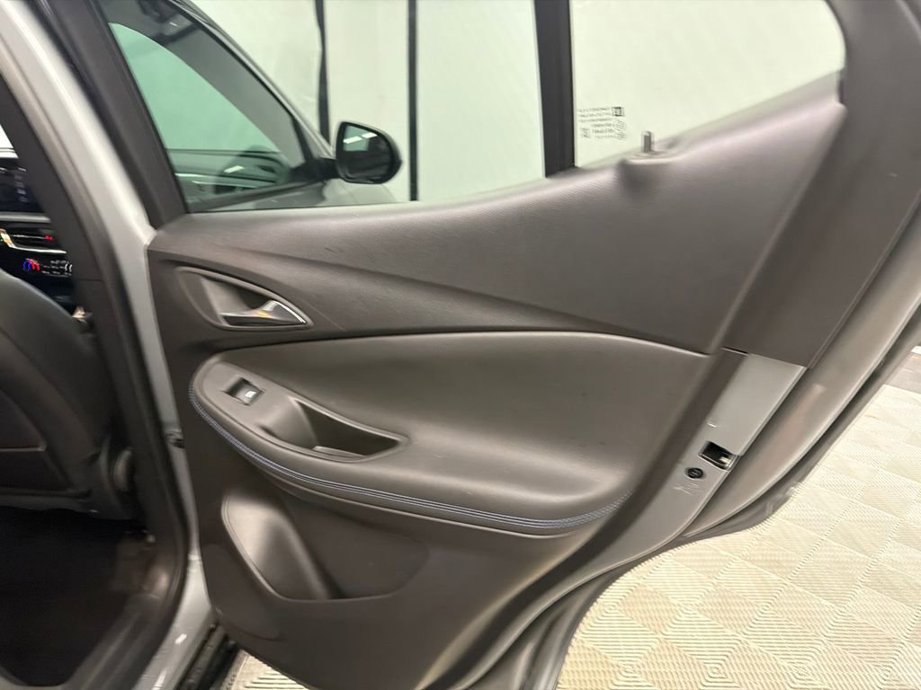 Used 2025 Buick Encore GX Sport Touring w/ Comfort Package FWD image 17