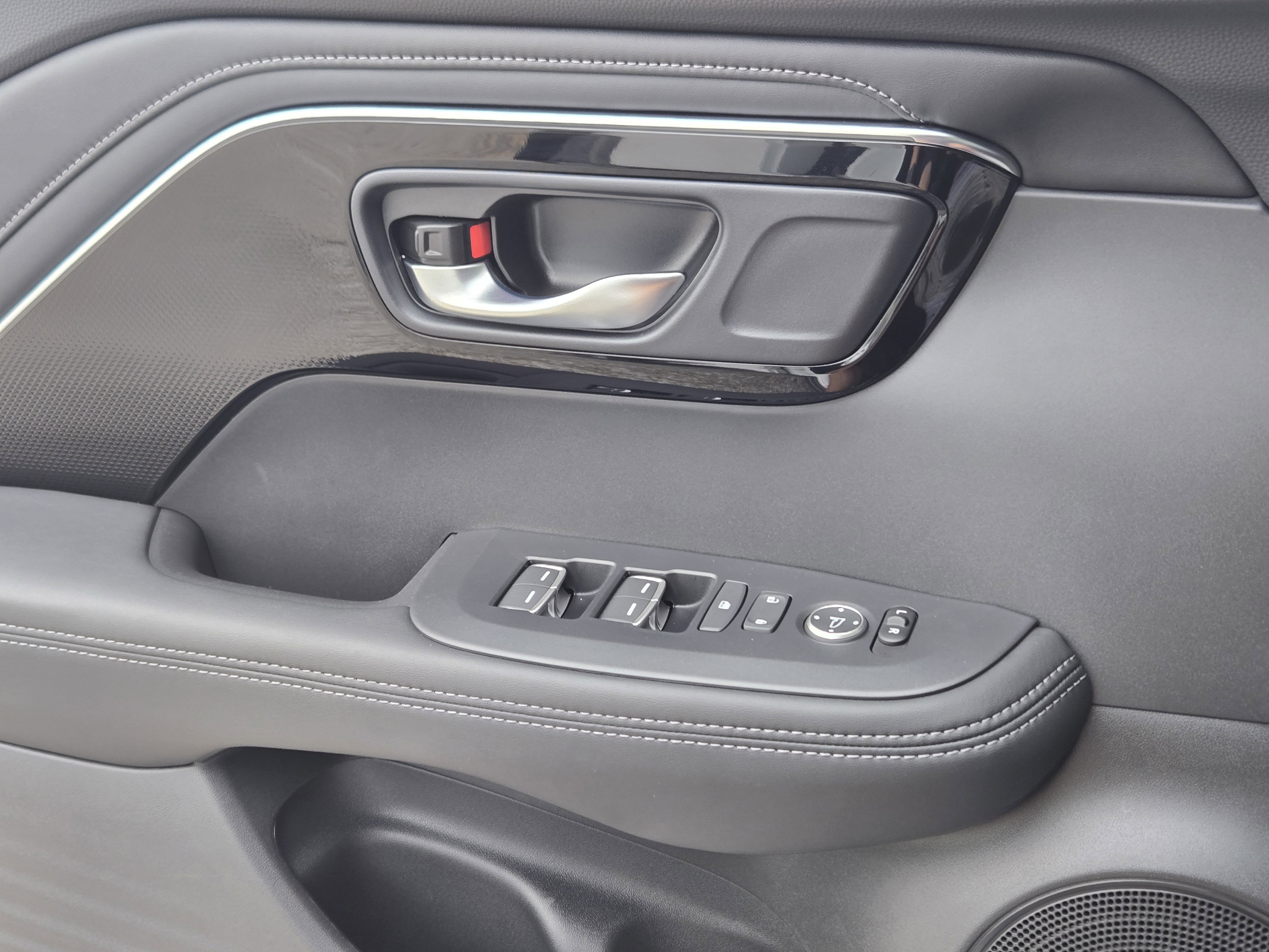 Certified 2025 Acura ADX FWD image 23