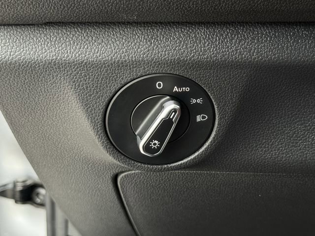 Used 2022 Volkswagen Jetta SE w/ Panoramic Sunroof Package FWD image 22