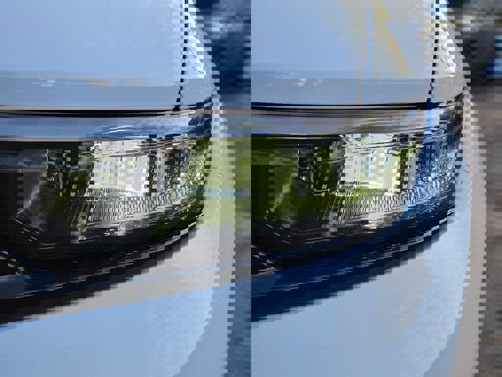 New 2025 Jeep Grand Cherokee Altitude image 10