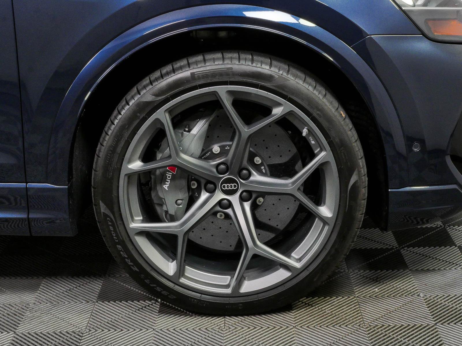 Used 2025 Audi RS Q8 performance AWD/4WD image 41
