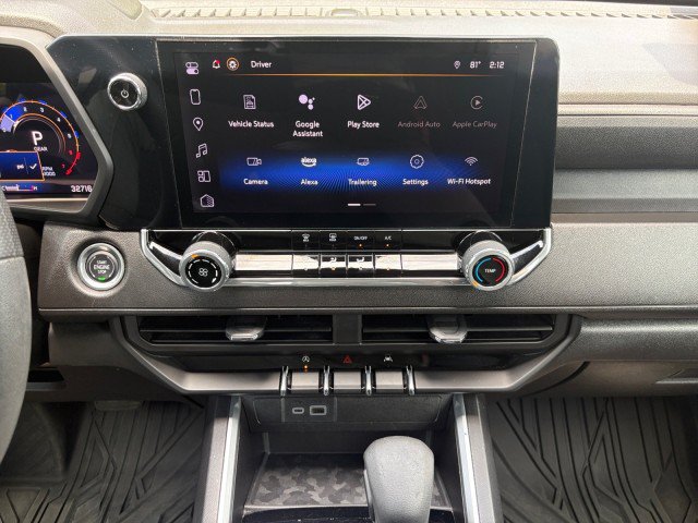 Used 2024 Chevrolet Colorado Trail Boss w/ Technology Package AWD/4WD image 8