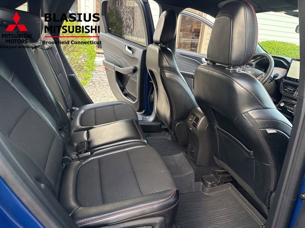 Used 2023 Ford Escape ST-Line w/ Tech Pack #1 AWD/4WD image 35