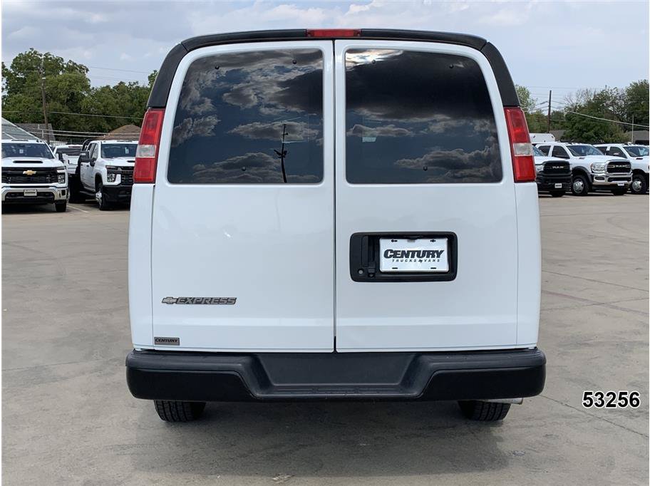 Used 2018 Chevrolet Express 2500 LS w/ Driver Convenience Package RWD image 7