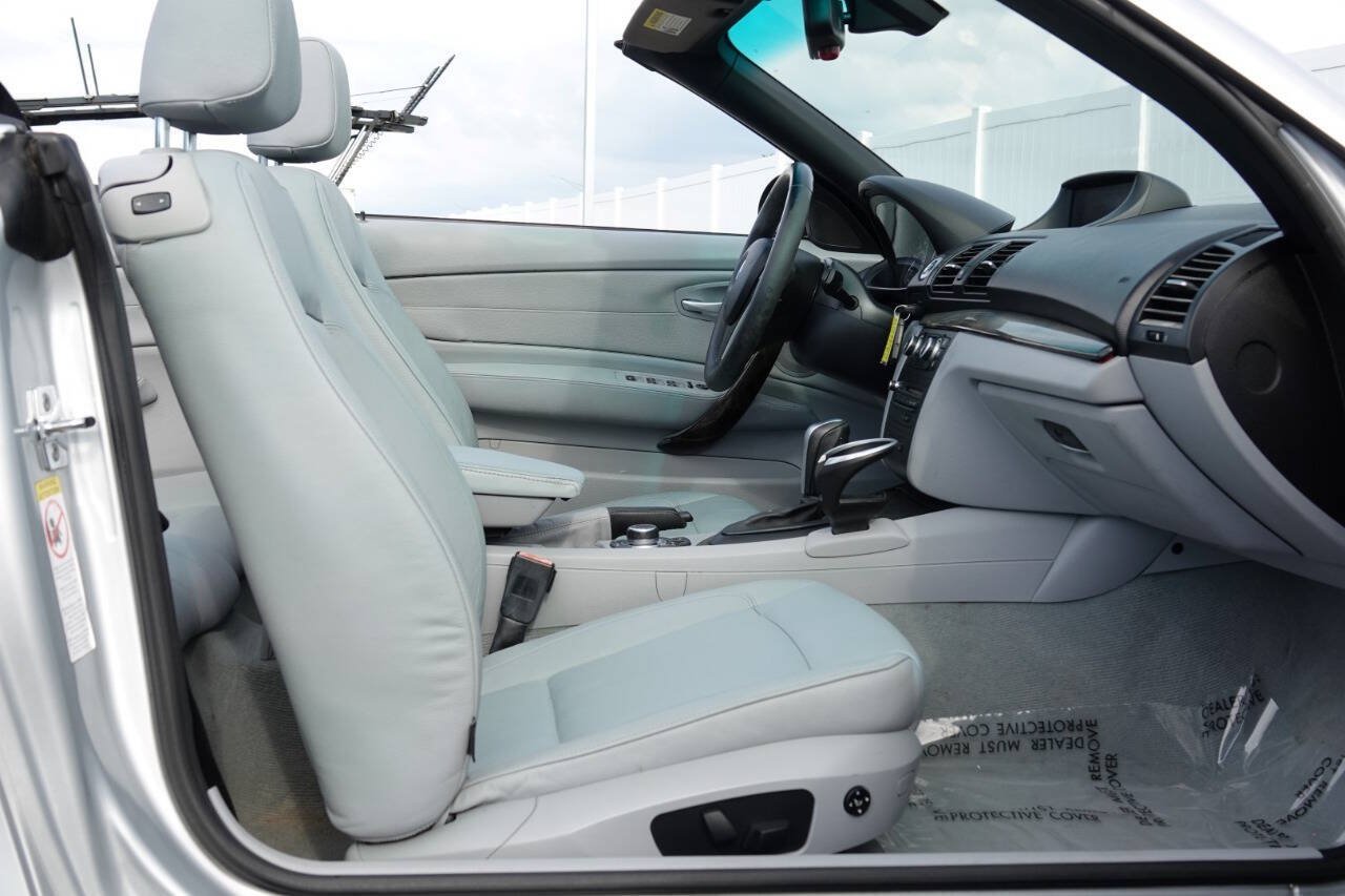 Used 2009 BMW 128i Convertible RWD image 72