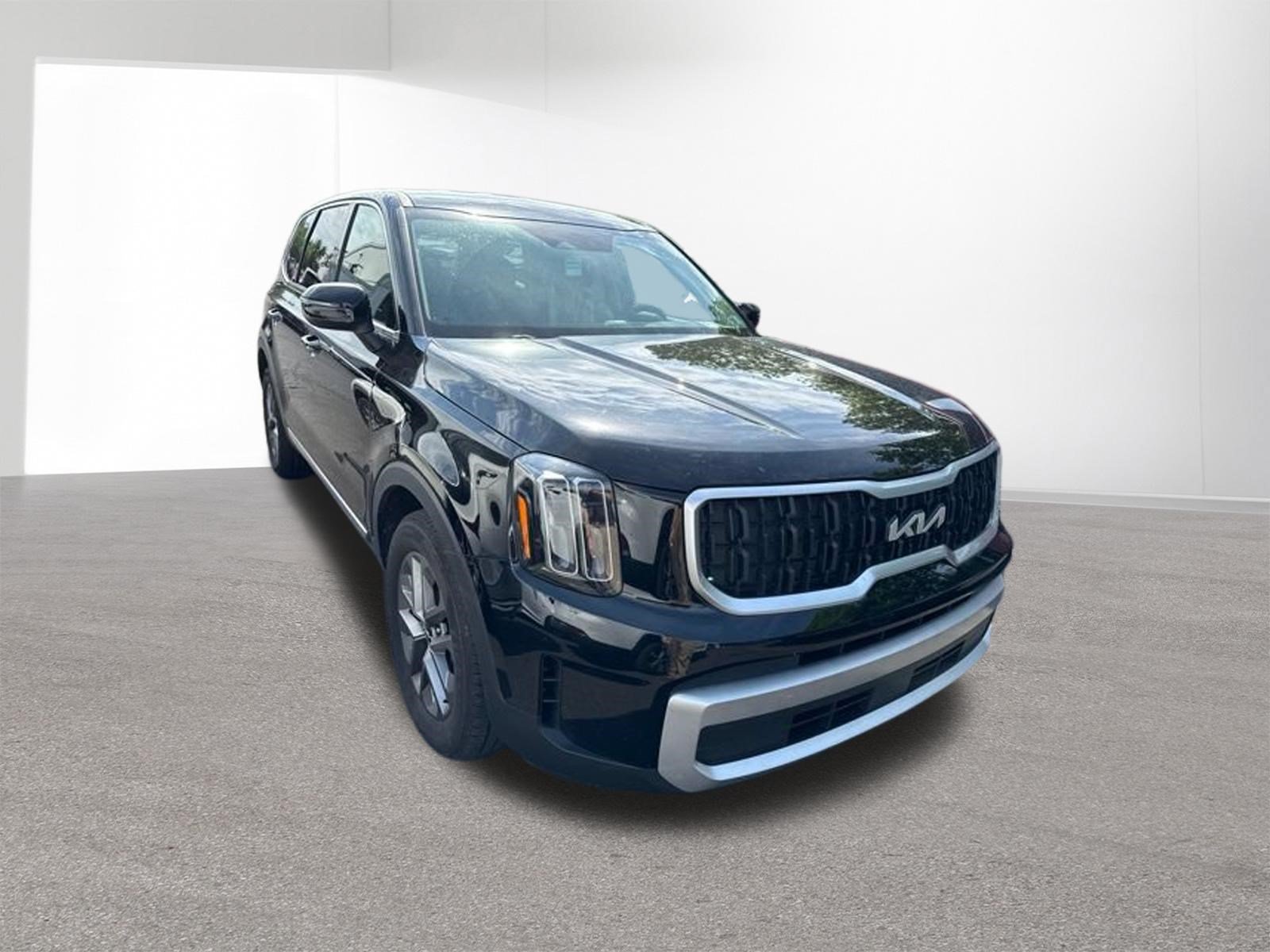 Certified 2024 Kia Telluride LX AWD/4WD image 28