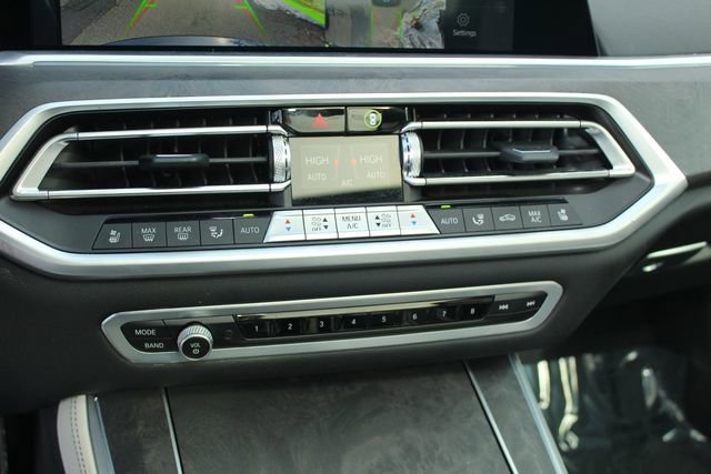 Used 2022 BMW X5 xDrive45e w/ M Sport Package image 16