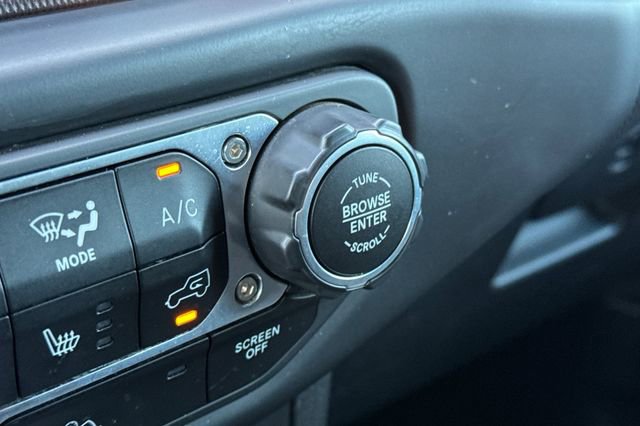 Used 2021 Jeep Wrangler Unlimited Rubicon image 32