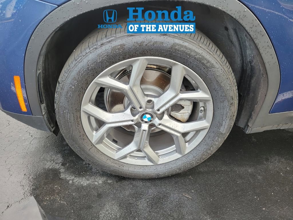 Used 2024 BMW X3 xDrive30i w/ Premium Package image 4